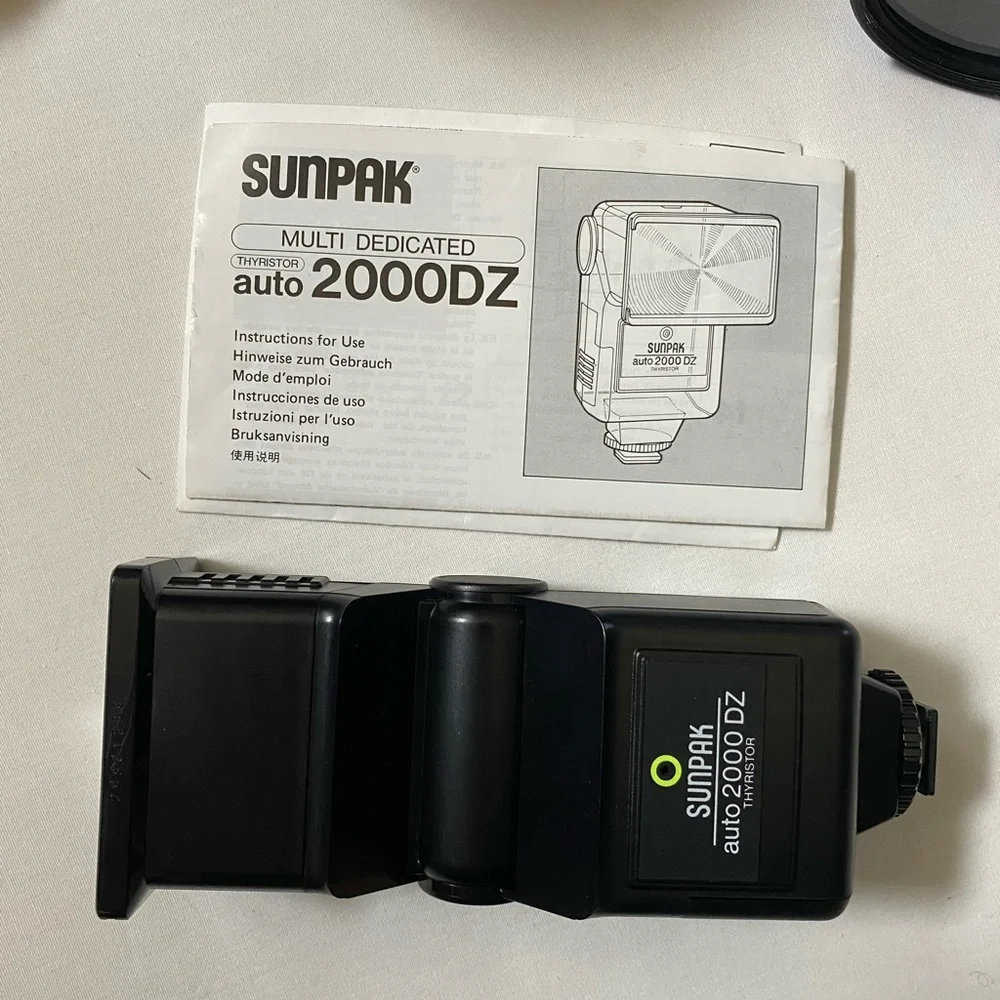 90s Vintage Sunpak Auto 2000 Canon Flash